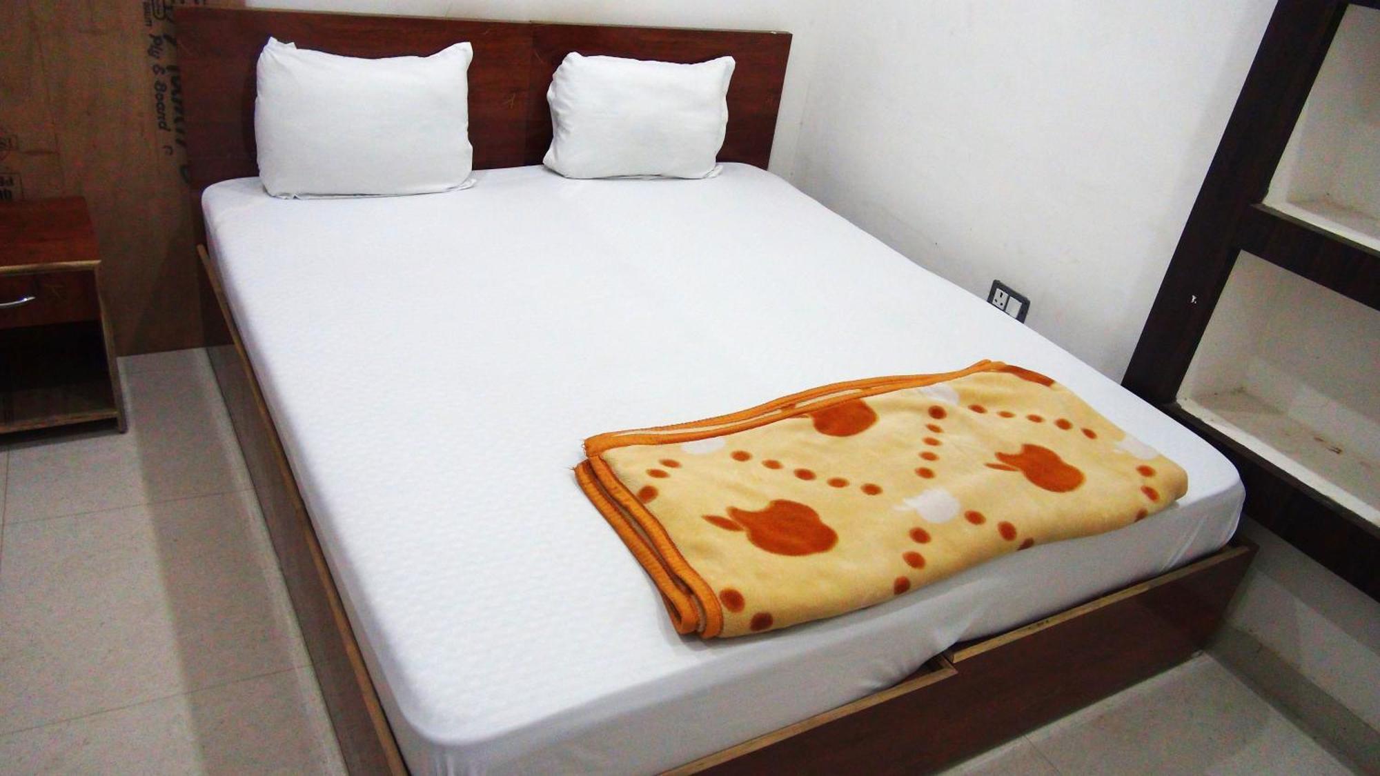 Khajuraho Hostel Eksteriør billede