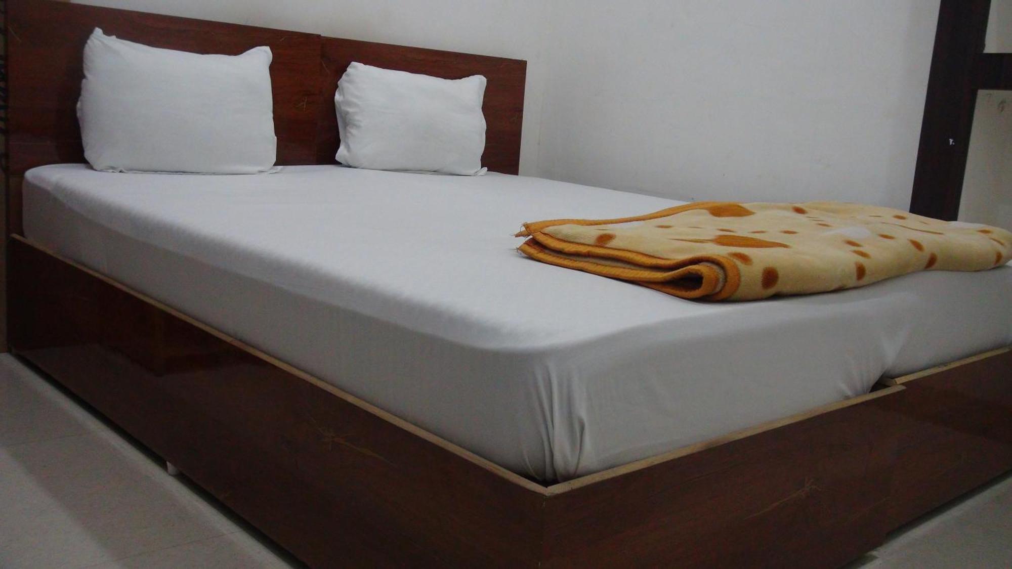 Khajuraho Hostel Eksteriør billede